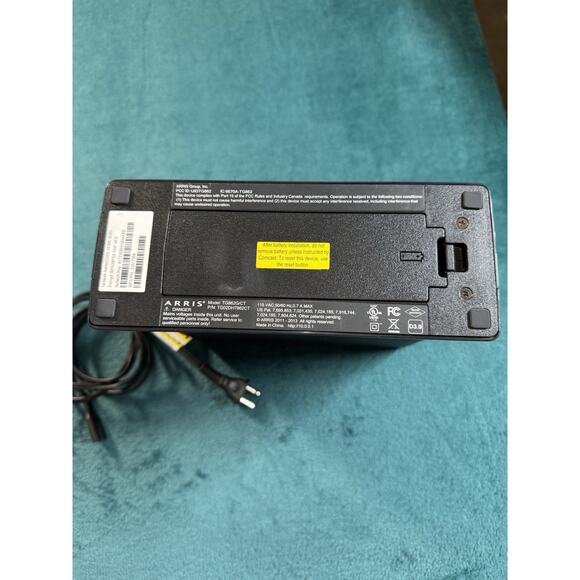 Comcast/Xfinity ARRIS TG862G/CT Residential Gateway & Router Wireless Modem - Picture 6 of 8